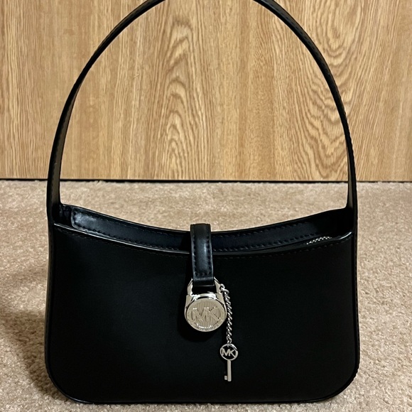 Michael Kors Small Lyra - Picture 1 of 3